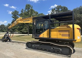 2023 LiuGong 922F Excavator
